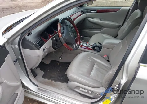 2002 Lexus Es 300 из США, поврежденный, VIN JTHBF30G025011039